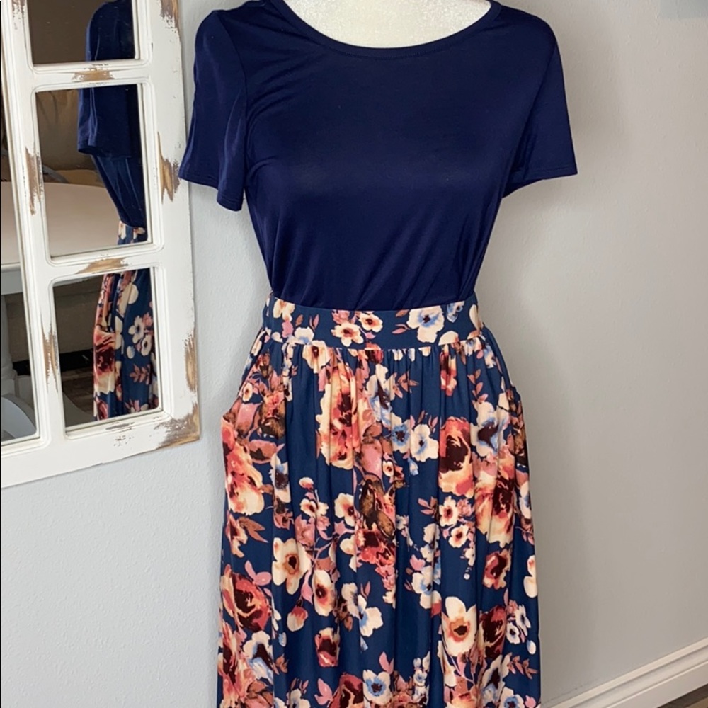 Navy Blue Floral Midi Skirt - Picture 2 of 7